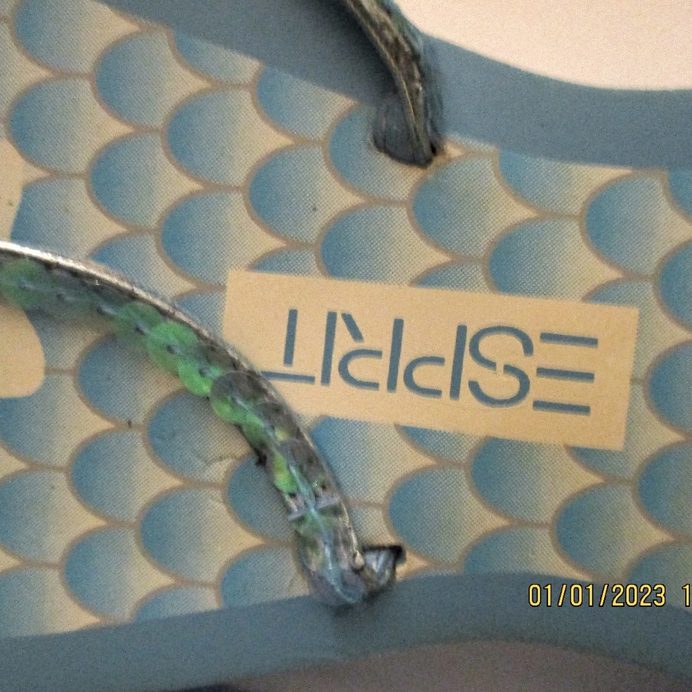 Esprit Sequinned Blowfish Flip-flops - Picture 2 of 4